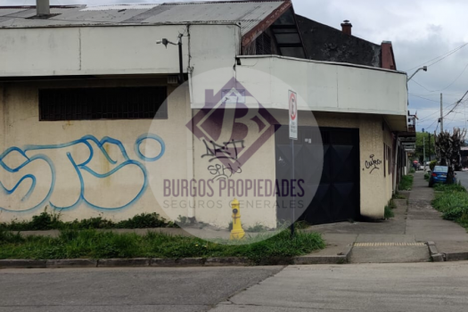 LOCAL COMERCIAL BASILIO URRUTIA